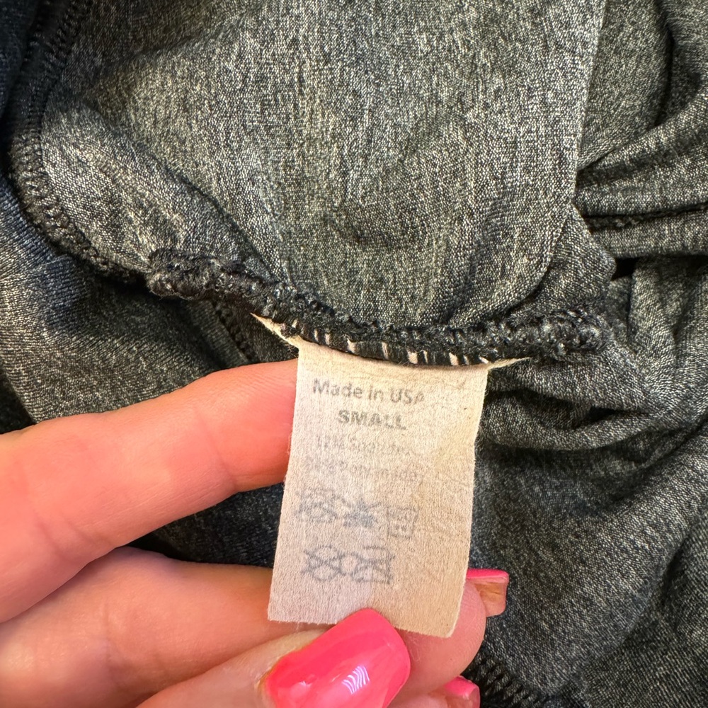 Dark grey with hot pink accent workout leggings